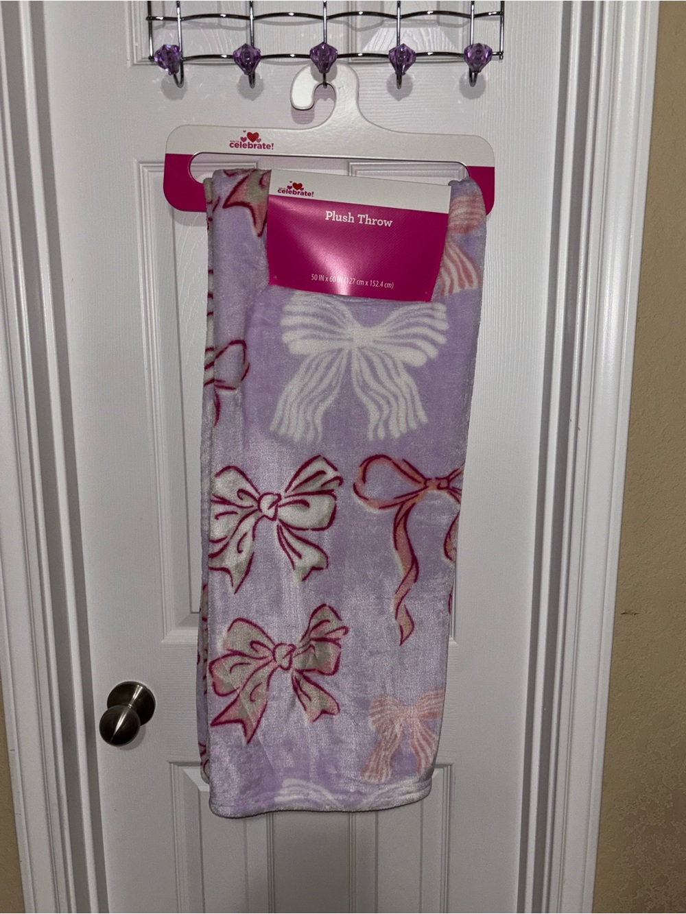Bows Valentine’s Plush Throw Blanket